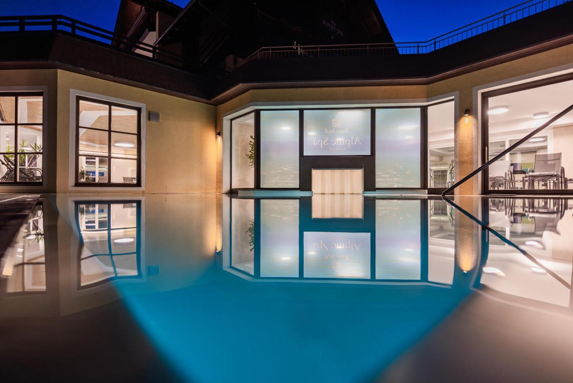 باد كلينكيرشهايم Alpine Spa Residence المظهر الخارجي الصورة
