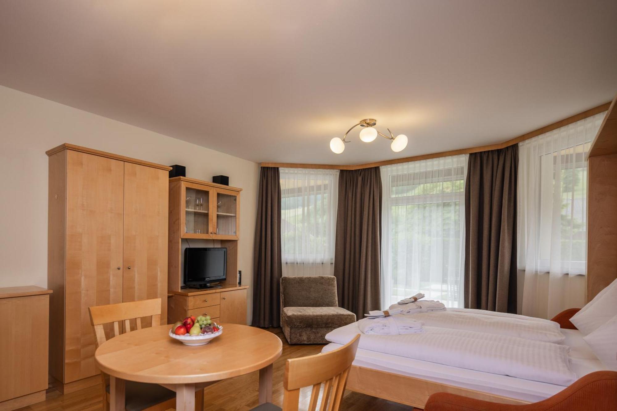 باد كلينكيرشهايم Alpine Spa Residence المظهر الخارجي الصورة
